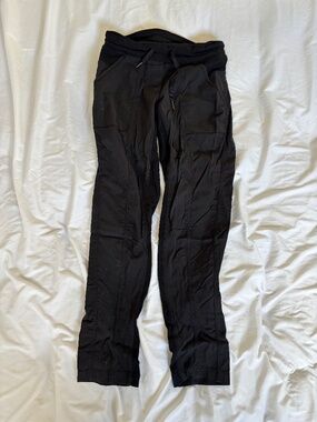 Lululemon Black Tapered Jogger Pants Size 4 | Lightweight Athleisure Joggers